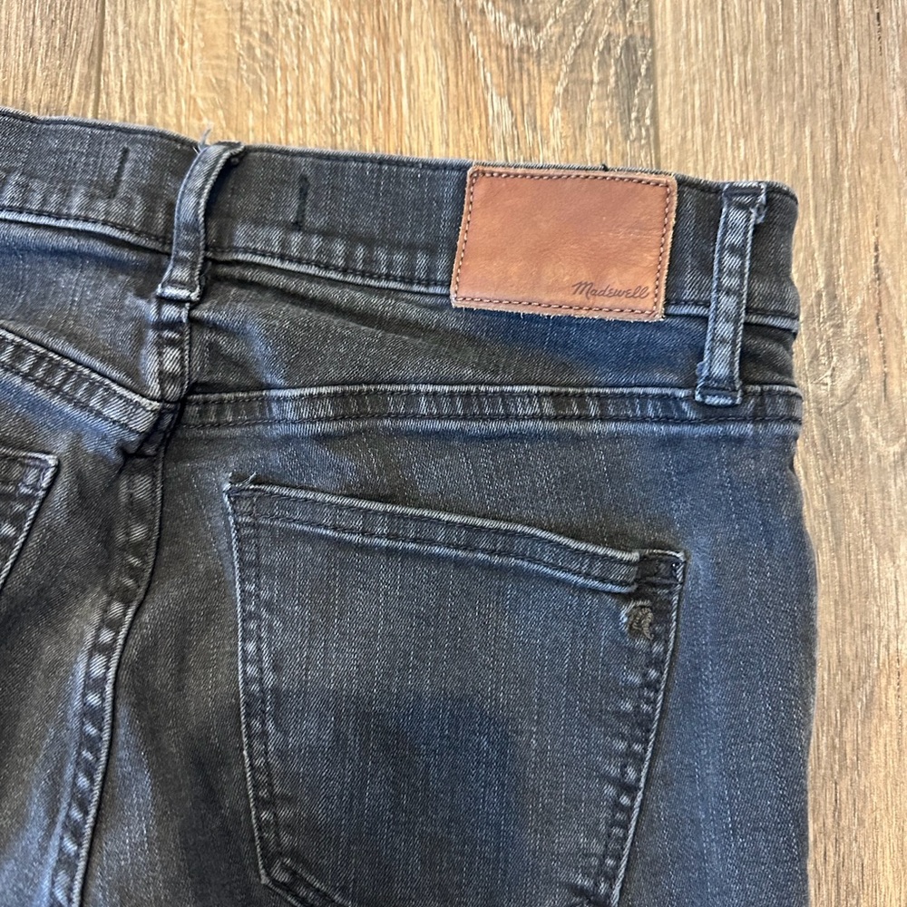 Madewell Women’s Gray Slim Straight Jeans